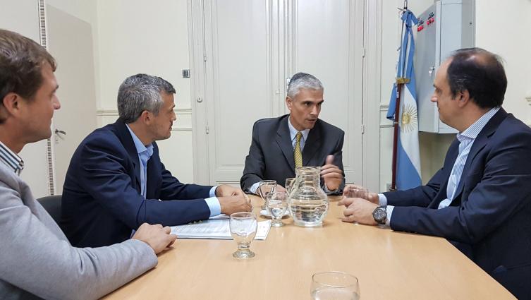 Corral pidió la habilitación de la Terminal de Contenedores