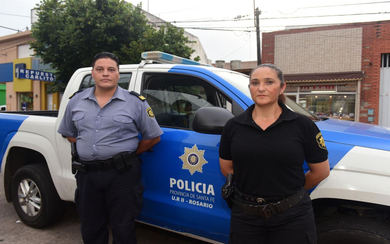Rosario: policías asistieron un parto en la vía pública