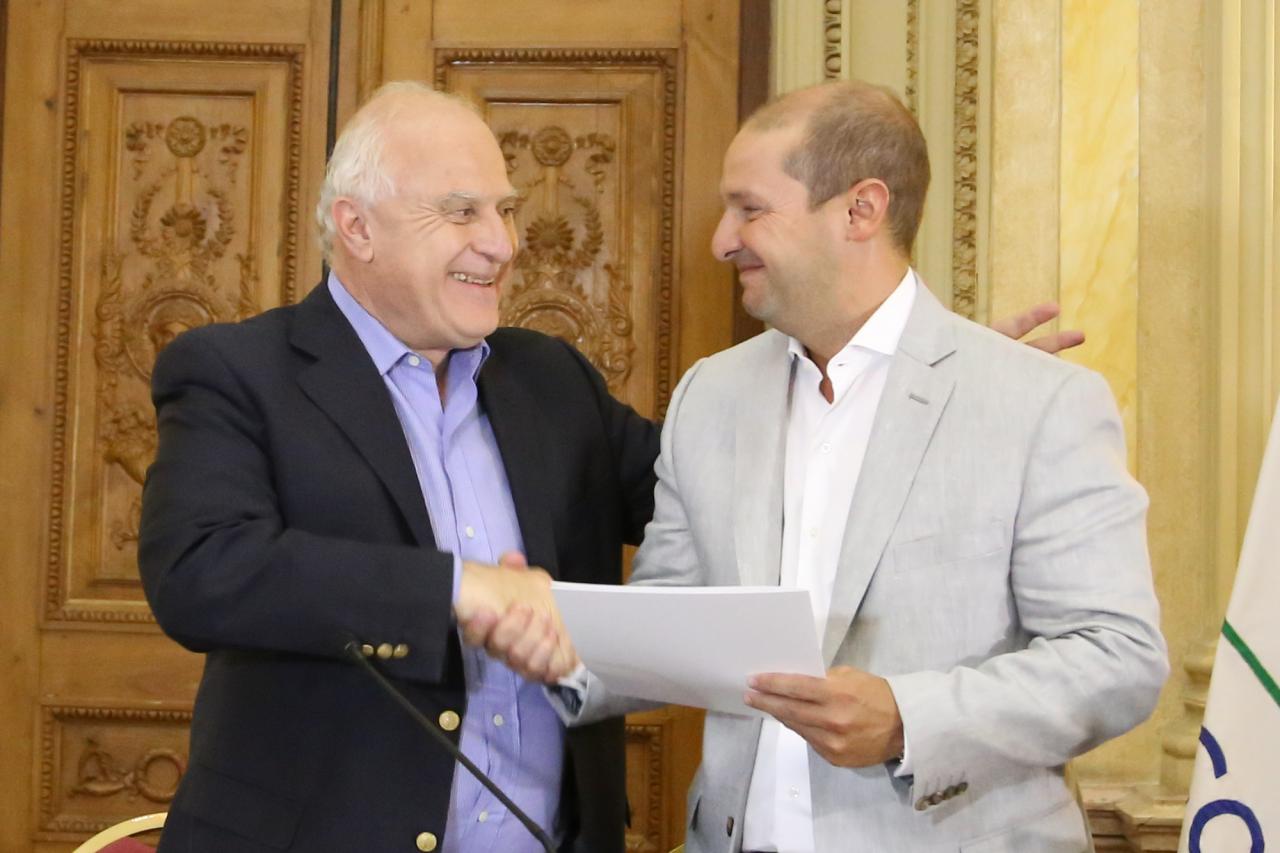 La provincia entregó seis millones para recuperar la aceitera Martínez