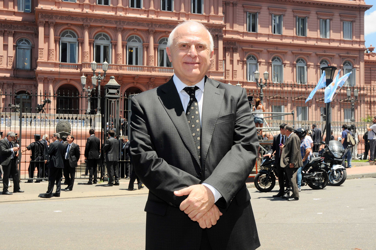 Para Lifschitz “no está claro el plan económico de Macri”