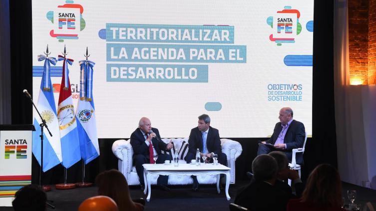 “En Santa Fe generamos políticas innovadoras de alto impacto social”