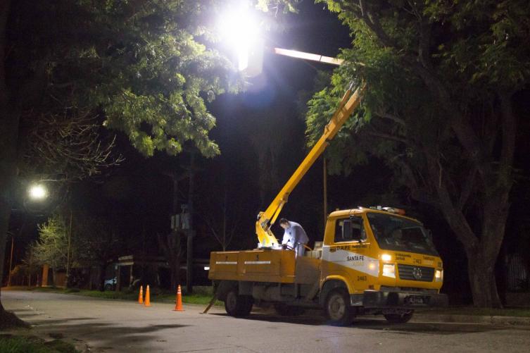 La Ciudad sigue renovando el alumbrado público