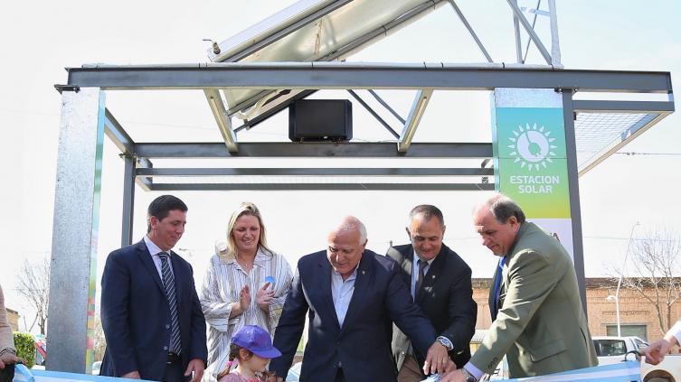 Lifschitz inauguró una Estación Solar en Matilde