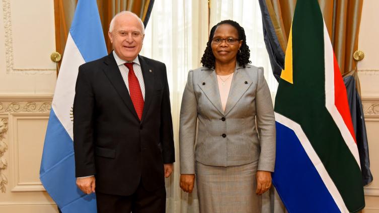 Lifschitz se reunió con la embajadora de Sudáfrica