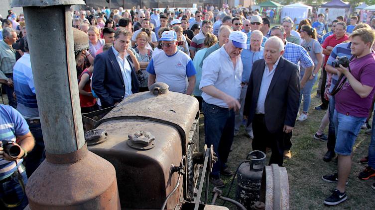 Lifschitz: “El campo sigue siendo el motor de la economía” 